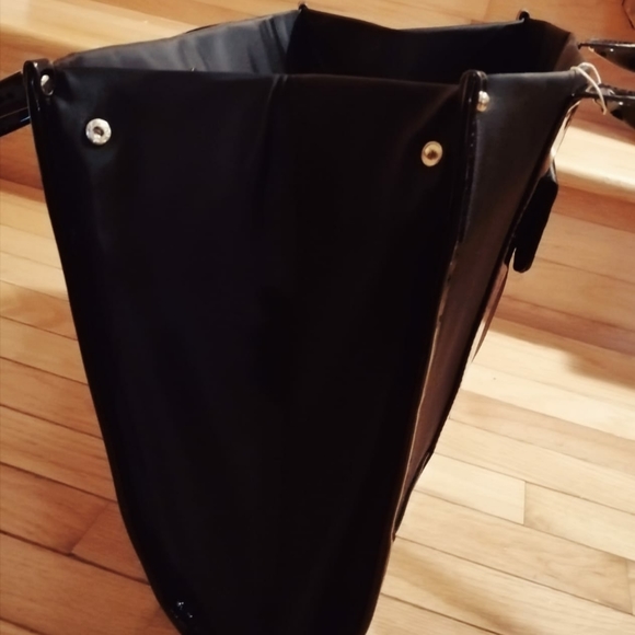 Aimee Kestenberg Heston Black Tote Bag - Picture 4 of 10